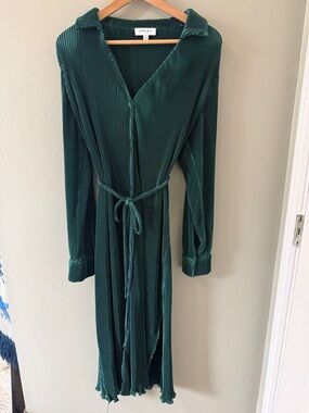 Gilli Emerald Green Pleated Long Sleeve Shirt Dress